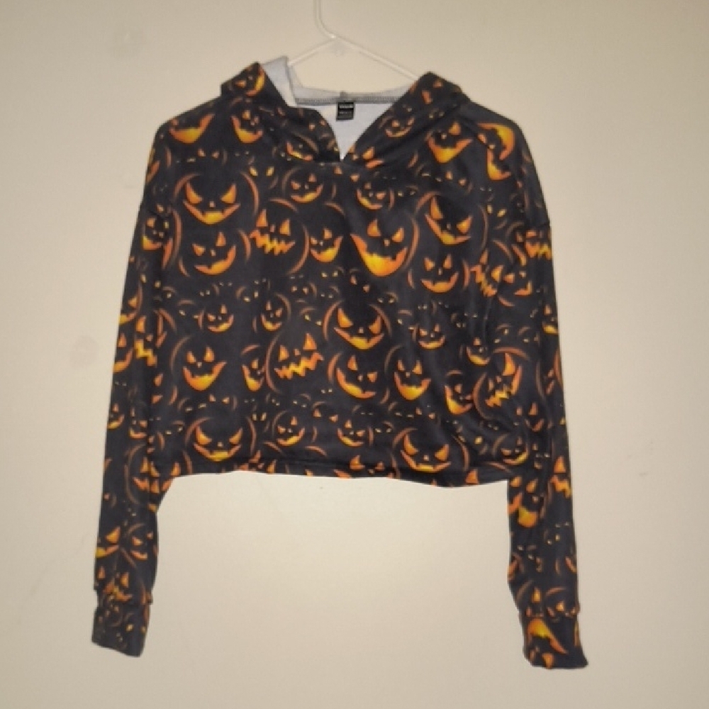 Cropped Black Hoodie with Orange Accents Halloween Pumpkin
